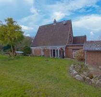 Burg, Klein und gemütlich - 228.000,00 EUR Kaufpreis, ca.  97,20 m² Wohnfläche in Burg (PLZ: 25712)