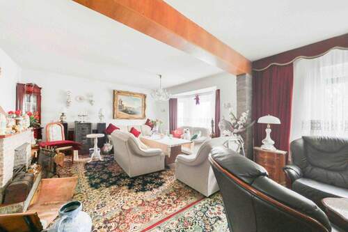 Wohnzimmer - 6 Zimmer Einfamilienhaus in Markkleeberg