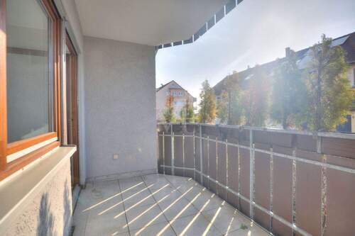 Balkon - 2 Zimmer Etagenwohnung in Heilbronn Neckargartach