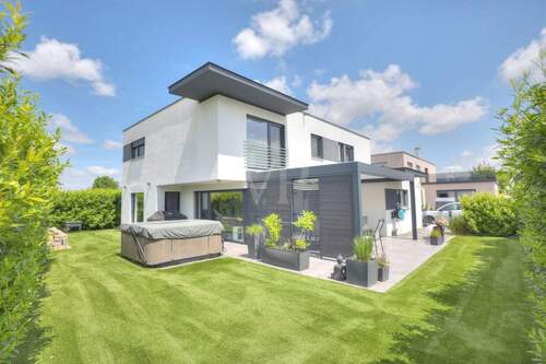 Poolansicht - 6 Zimmer Einfamilienhaus in Neckarsulm