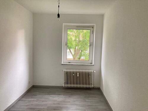 Schlafzimmer - 3 Zimmer Etagenwohnung zur Miete in Salzgitter