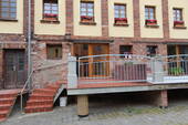 Hauseingang - 3 Zimmer Etagenwohnung zur Miete in Rieder