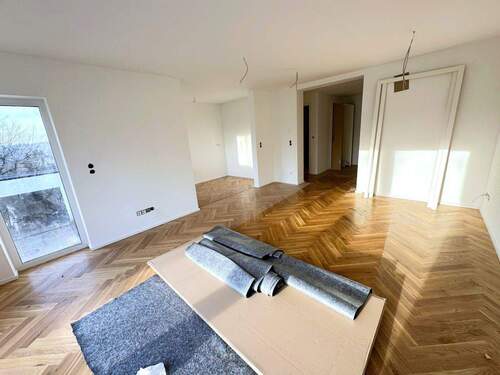 Wohn- und Essbereich - 3 Zimmer Etagenwohnung zum Kaufen in Trier