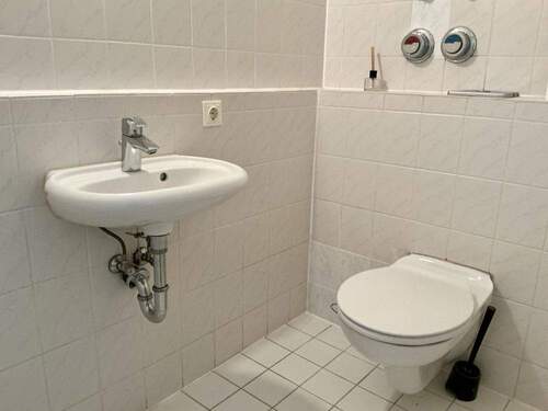 Beispiel Gartenwohnung Gäste-WC - 