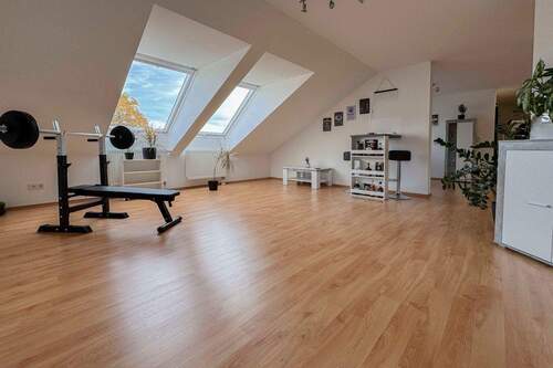 Wohnzimmer - 3 Zimmer Einfamilienhaus in Obermichelbach