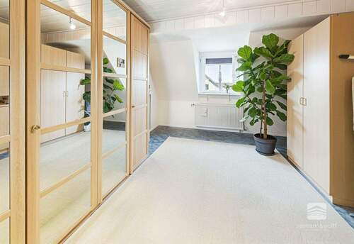 Schlafzimmer 3/4 (KI) - 