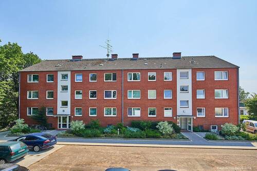 AB189854.jpg - Schöne 2 12 Zimmerwohnung mit Balkon