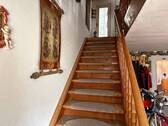 Treppenaufgang ins Obergeschoss - 