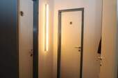 Sanitärräume und Garderobe - 
