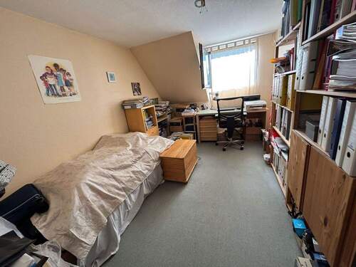 kleineres Zimmer 1OG - 