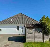 Smart wohnen auf 138 m²: Bungalow + Einliegerwohnung + 2 Terrassen - Sassnitz