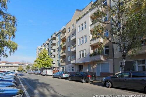 Strasse vor dem Haus - 