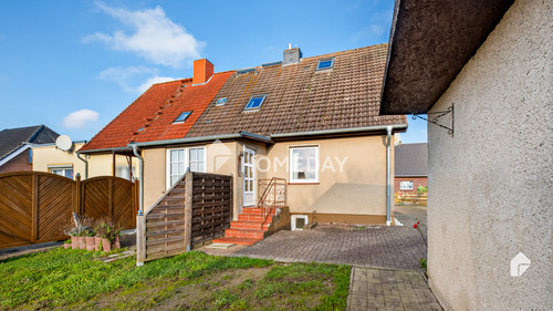 3. Hauseingang /-rückseite - 4 Zimmer Doppelhaushälfte in Kalkhorst
