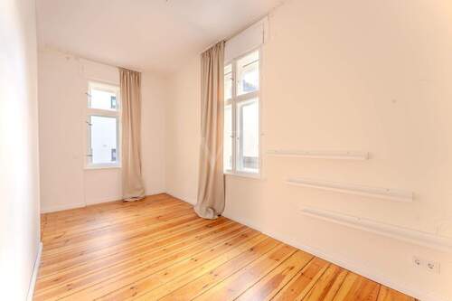  Schlafzimmer - 
