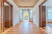  Entrée/Wohnzimmer - 4 Zimmer Etagenwohnung zum Kaufen in Berlin-Pankow