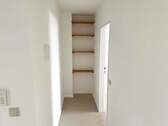 Flur mit Abstellbereich - 