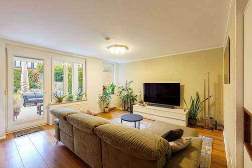 Wohnzimmer - 3 Zimmer Etagenwohnung zum Kaufen in Ludwigsburg