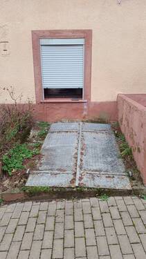 Klapptür zum Gewölbe - 