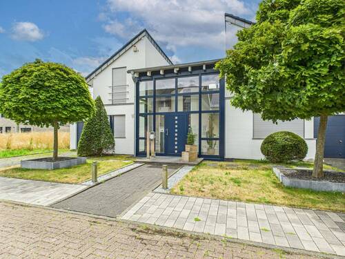 WWW.BOUWENS.DE - 7 Zimmer Einfamilienhaus in Heinsberg / Lieck