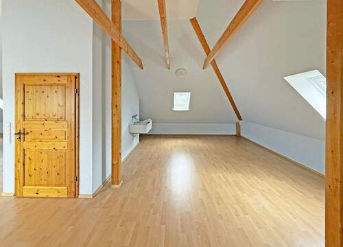 Raum im Dachgeschoss - 
