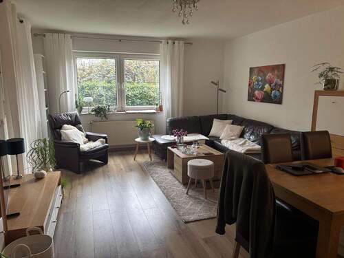 Wohnzimmer - 3 Zimmer Etagenwohnung zum Kaufen in Krefeld