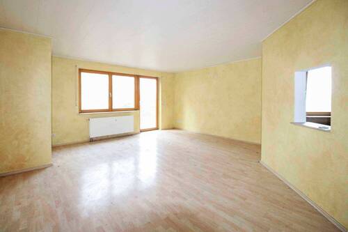 Wohnzimmer Souterrain - 1 Zimmer Mehrfamilienhaus, Wohnhaus in Grimma