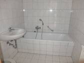 Bad mit Wanne - 