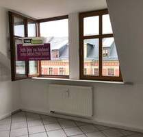 Gemütlich im Dachgeschoss mit Balkon und Dachschrägen wohnen - Chemnitz Schloßchemnitz