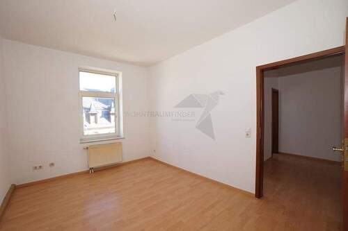 Wohnzimmer - Muster - 2 Zimmer Etagenwohnung in Meerane