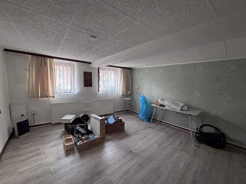 Wohnzimmer - 4 Zimmer Mehrfamilienhaus, Wohnhaus zum Kaufen in Willich