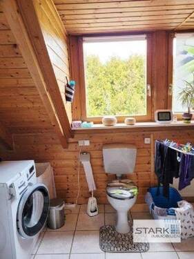 Badezimmer mit Fenstern - 