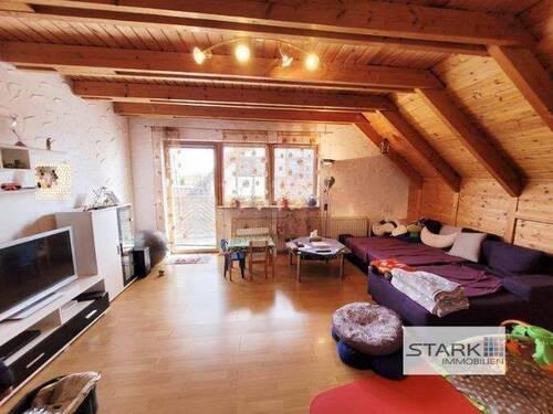 Wohnzimmer - 3 Zimmer Etagenwohnung zur Miete in Giebelstadt