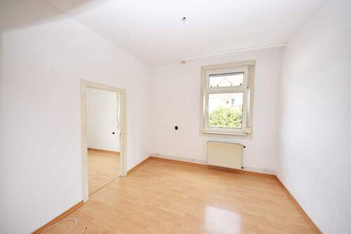 Zimmer 1 von 6 OG - 