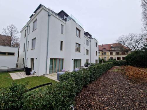 Gartenansicht (2).jpg - In Uni- Nähe, ansprechend und barrierefrei, 4 - Zi.- Wohnung mit großer Terrasse und TG- Stellplatz