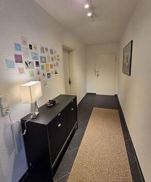 Flur - 3 Zimmer Etagenwohnung zum Kaufen in Lehre / Beienrode