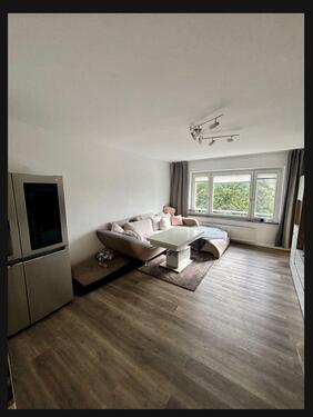 Wohnzimmer * Archivbild - Helle 2,5-Zimmer Wohnung - 199.000,00&nbsp;EUR Kaufpreis, ca.&nbsp; 62,00&nbsp;m&sup2;&nbsp;Wohnfl&auml;che