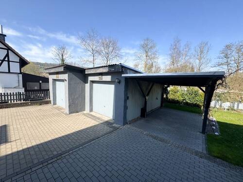 Bild 2 - 8 Zimmer Doppelhaushälfte zum Kaufen in Golmbach