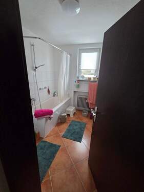 Bad - 3 Zimmer Etagenwohnung in Sankt Augustin