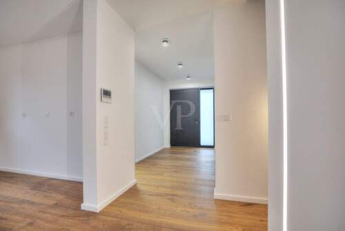 Flur Eingangsbereich - 5 Zimmer Doppelhaushälfte in Herbolzheim