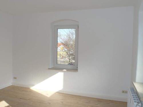 Wohnzimmer - 2 Zimmer Etagenwohnung in Riesa