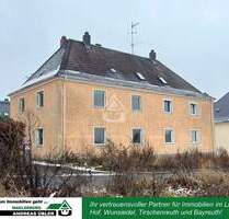 Zentral gelegenes MFH - Vier Wohneinheiten mit Potential - Selb