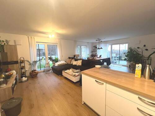 Wohnzimmer - 3 Zimmer Etagenwohnung zur Miete in Egmating