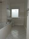 gefliestes Bad - Beispiel - 2 Zimmer Etagenwohnung in Bautzen
