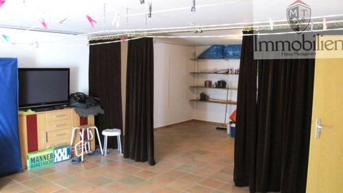 Keller mit Zugang zum Garten - 