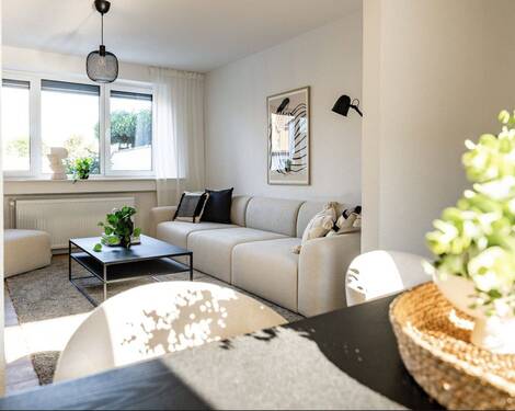 Wohnzimmer - Saniertes und bezugsfreies Reihenhaus in Ruhiger Lage