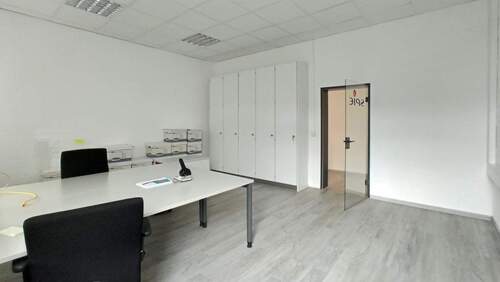 Büroraum, Gegenblick - 