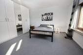 Schlafzimmer 1 - 