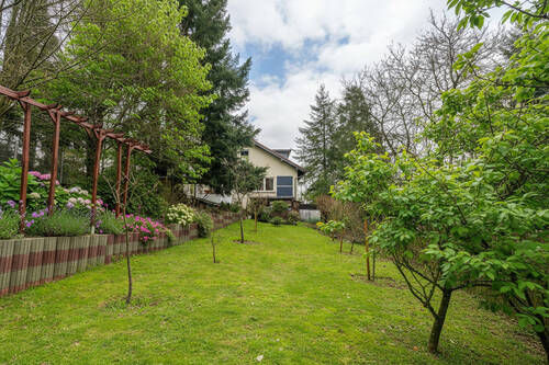 Gut nutzbarer Garten mit Baumbestand - 