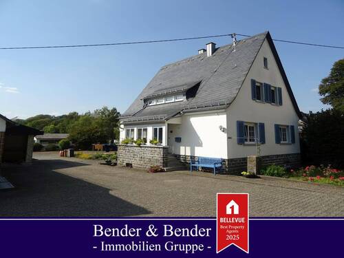 Frontansicht - Charmantes, umfassend modernisiertes Einfamilienhaus mit Wohlfühlcharakter