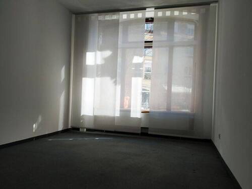 große Fenster - 9 Zimmer Büro in Bad Mergentheim